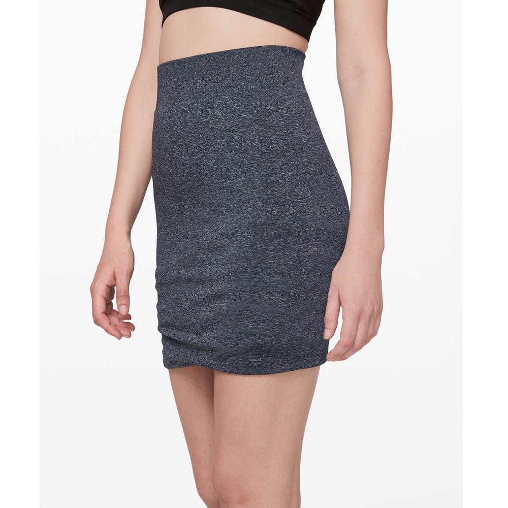 Lululemon Boulevard Bliss Skirt Sz 8 NWT